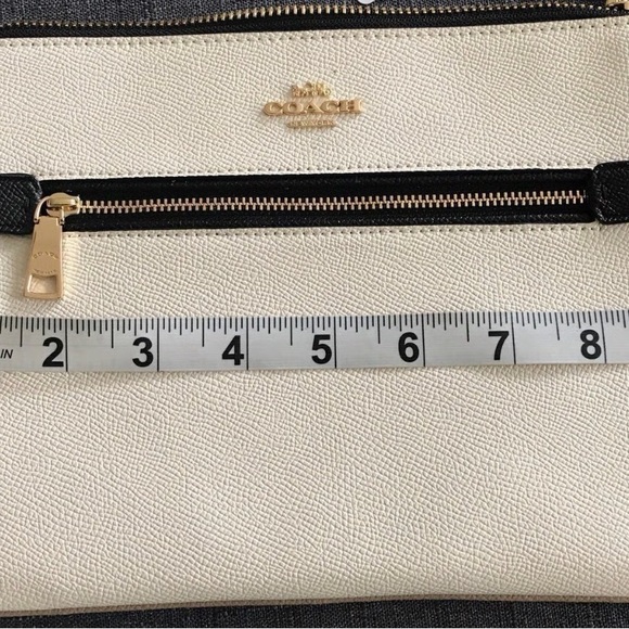 Coach Vanilla Pebbled Leather Wristlet – Gold Hardware - Picture 2 of 6